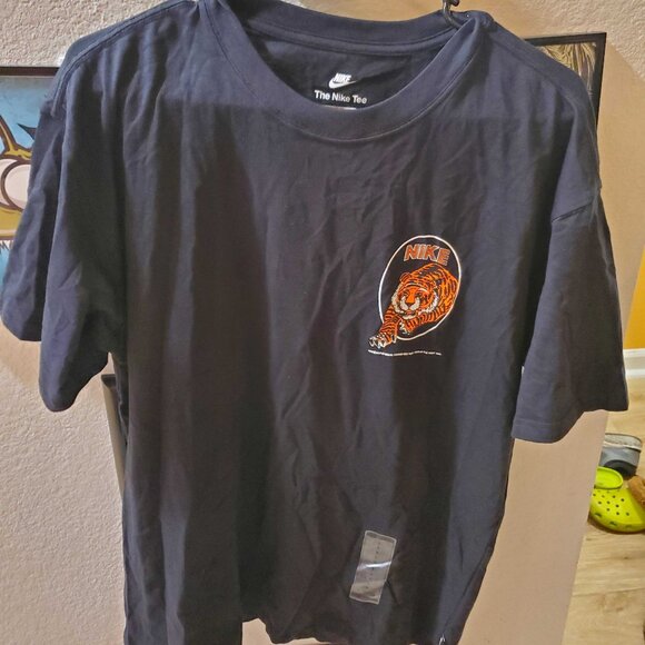Nike Year of the Tiger T shirt NWT - Picture 1 of 4